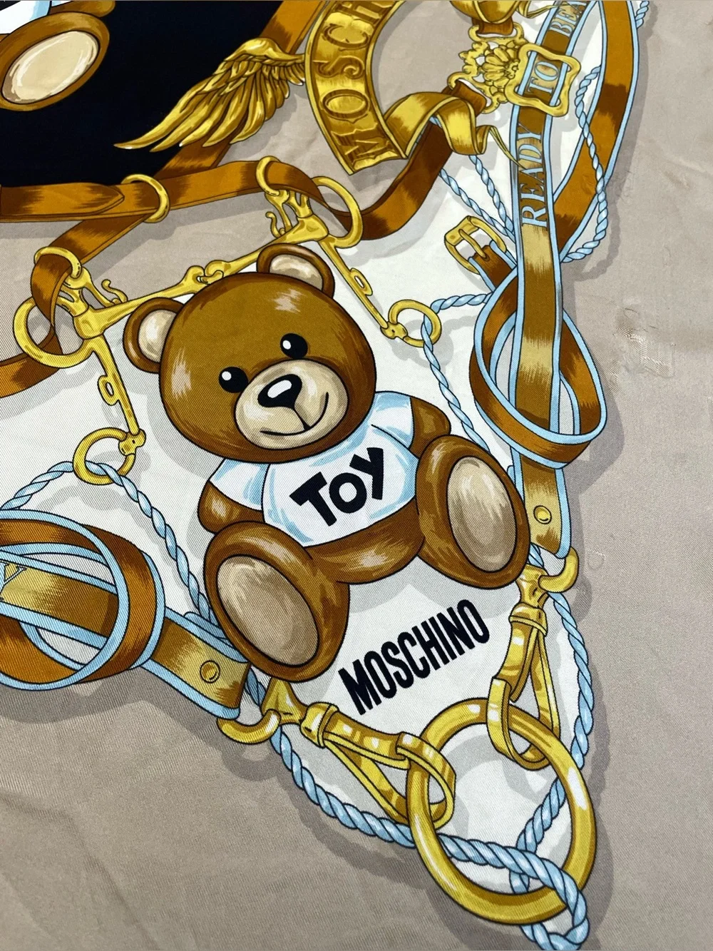 Moschino great pre